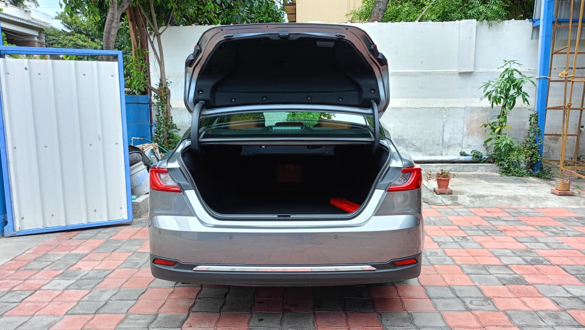 Toyota Camry - Image 3